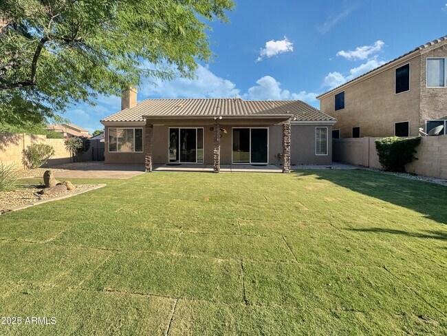 Building Photo - 1624 W South Fork Dr