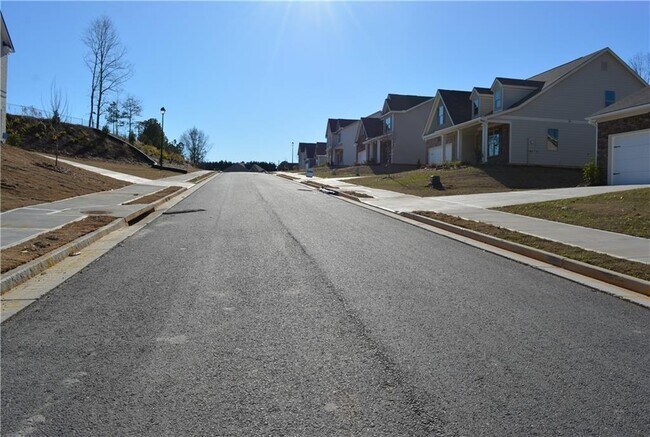 Building Photo - 215 Hellen Vly Dr