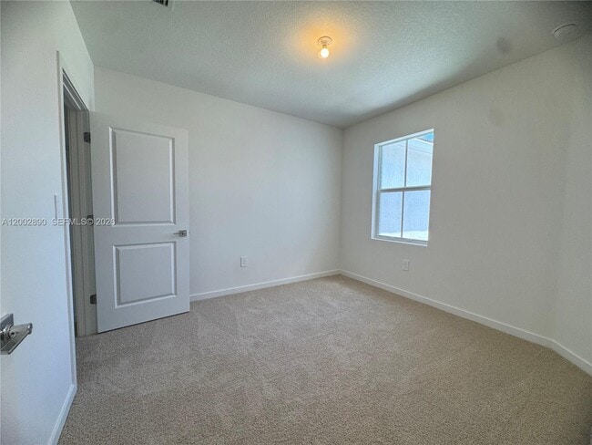 Building Photo - 178 NE 14th St