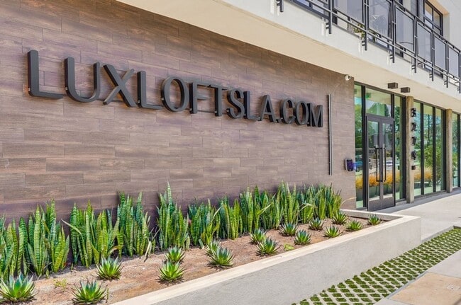 Building Photo - Prime Koreatown - Brand New 1Bd/1Ba 2 Story Loft w/W/D - 6 Weeks Free Rent Concession!