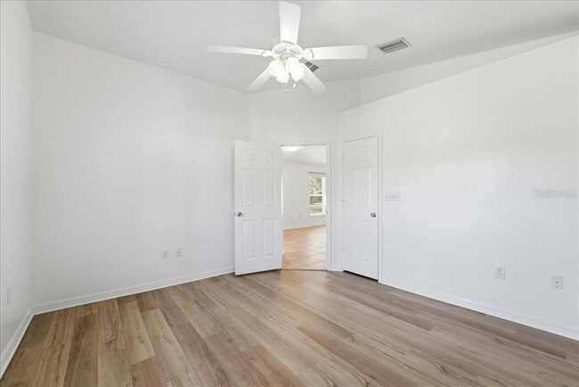 Building Photo - 933 Pecan St