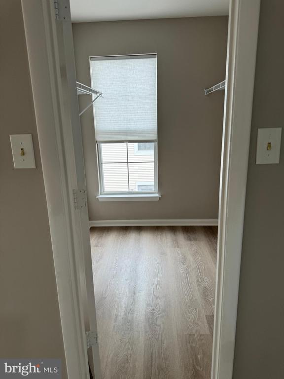 Building Photo - 44244 Mossy Brook Square