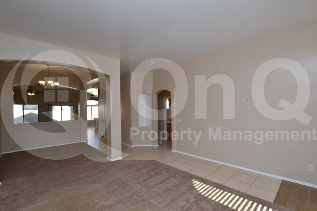 Building Photo - 534 E Ironwood Dr