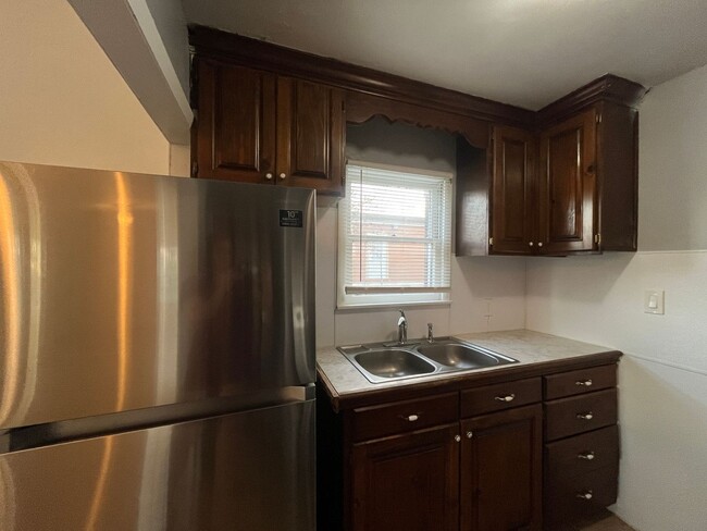 Building Photo - TULOSO MIDWAY WITH WATER AND ELECTRIC INCLUDED!!