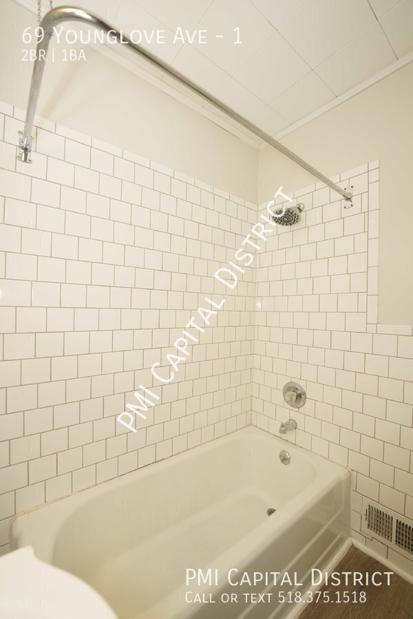 Building Photo - 69 Younglove Ave