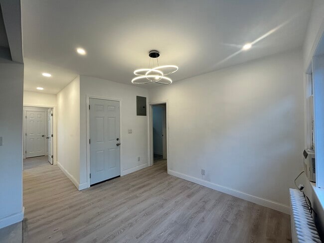 Building Photo - 8526 167th St