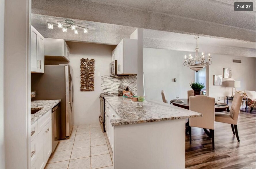 Building Photo - 1365 Columbine St