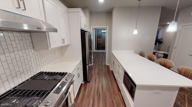 Building Photo - 1 br, 1 bath House - 4058 SE Holgate Blvd ...