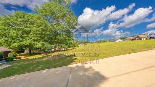 Building Photo - 28 Redwood Dr