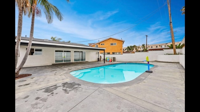 Building Photo - 1801 Lorella Ave