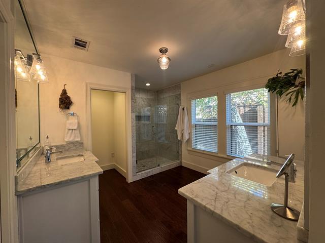 Building Photo - 4057 W 7th St