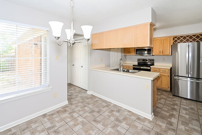 Building Photo - 8400 Kimberly Rose Dr