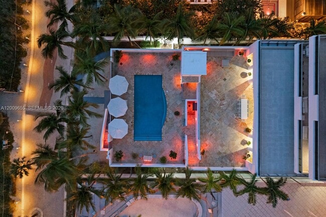 Building Photo - 5801 Collins Ave