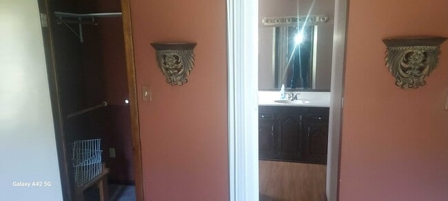 Building Photo - 8208 US-165