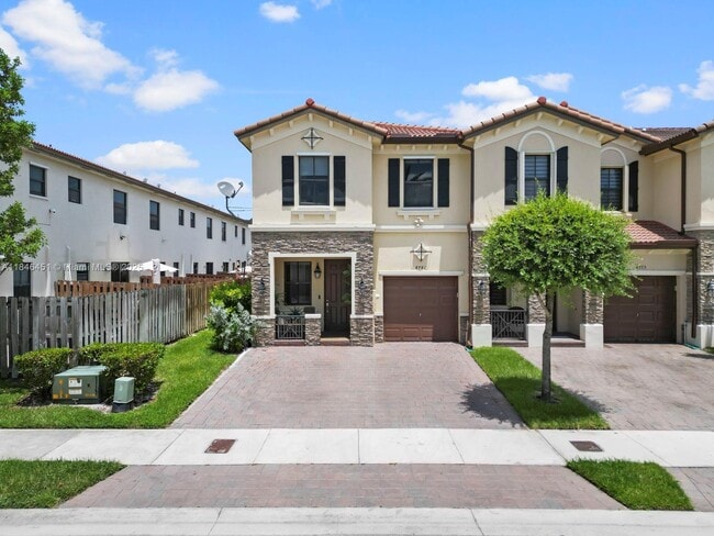Building Photo - 8781 NW 98th Ct
