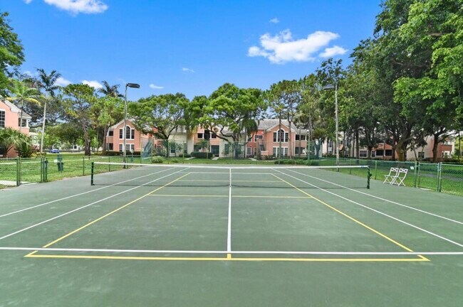 Building Photo - 1055 Crystal Way