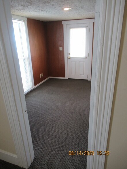 Building Photo - 320 E Cottage Grove Ave