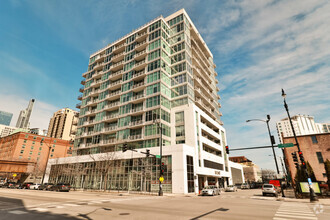 Building Photo - 50 E 16th St