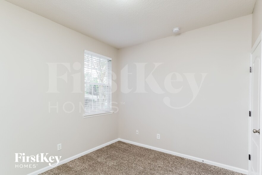 Building Photo - 12302 Lawson Creek Dr