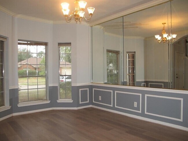 Building Photo - 8819 Diamond Lake Ln