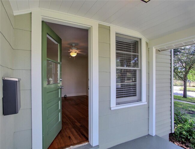 Building Photo - 404 S Westland Ave