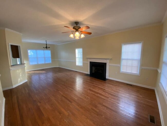 Building Photo - 3 Bedroom 2.5 bath home in Escoba Bay community - Sneads Ferry