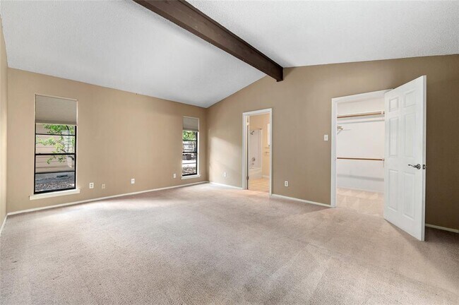 Building Photo - 8506 Mesa Dr