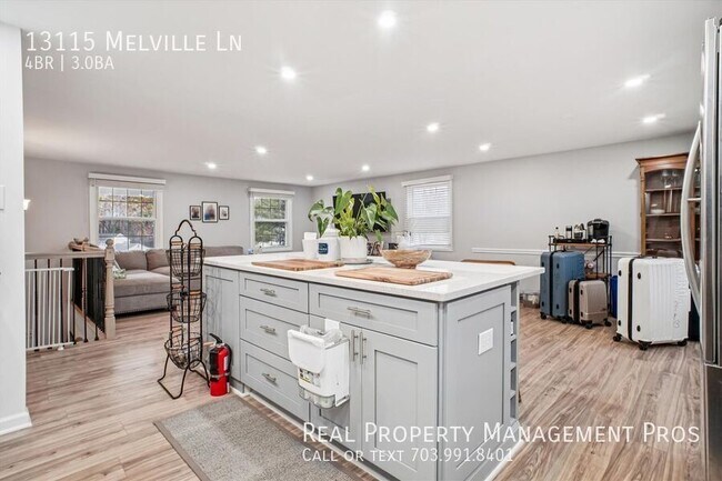 Building Photo - 13115 Melville Ln