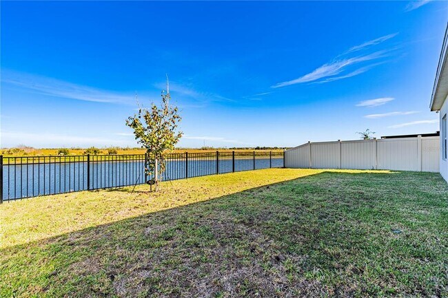 Building Photo - 5920 Catamaran Ave