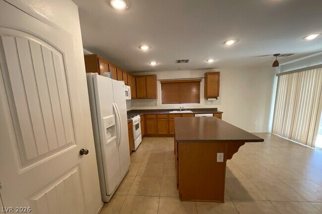 Building Photo - 11550 Elcadore St