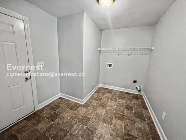 Building Photo - 792 Charley Patterson Rd