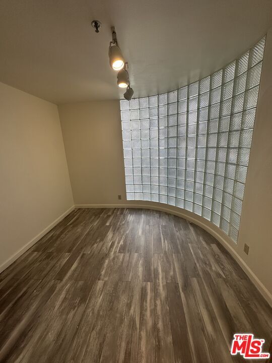 Building Photo - 2122 Century Park Ln