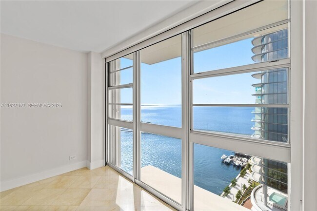 Building Photo - 2451 Brickell Ave