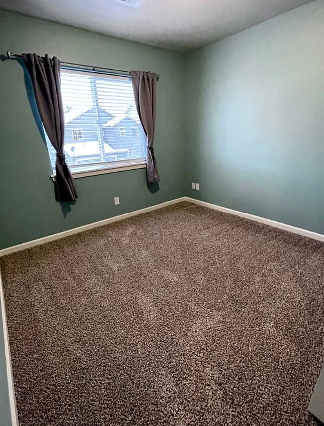 Building Photo - Fantastic 3 Bedroom 2.5 Bath Home in Cordata!