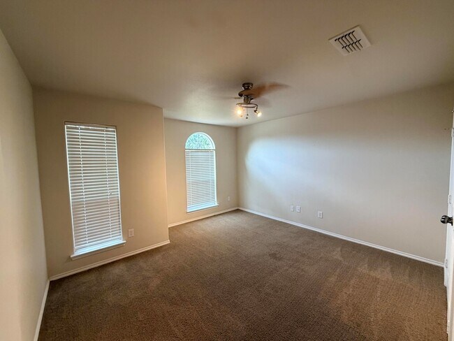 Building Photo - 6548 84th St