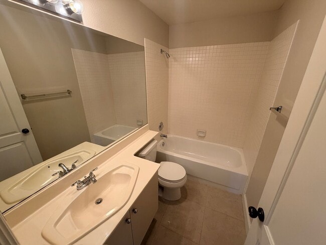Building Photo - 1st Floor Condo in Guard Gated Painted Desert 2 bed/ 2 bath
