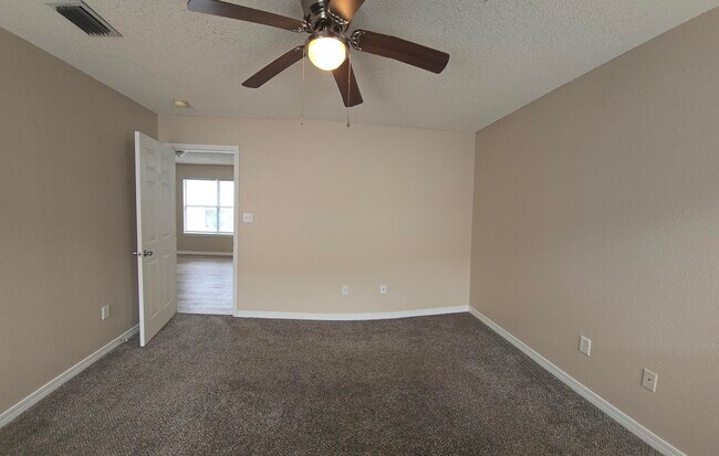 Building Photo - 7720 Lola Cir