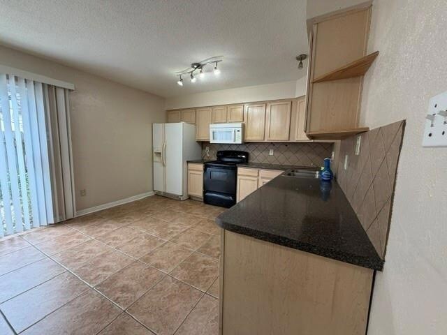 Building Photo - 1752 Newport Pl