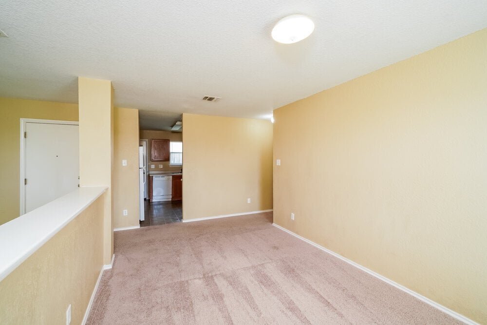 Building Photo - 8007 Heights Valley