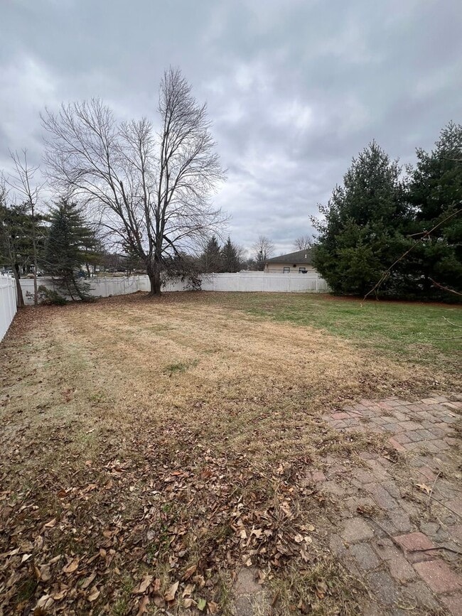 Building Photo - 716 Liberty Village Dr