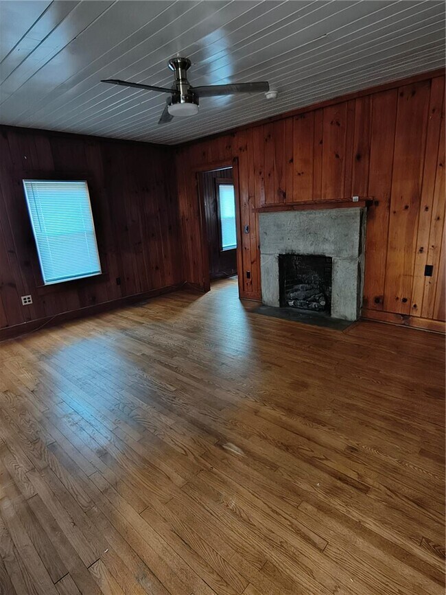 Building Photo - 346 Clemson St
