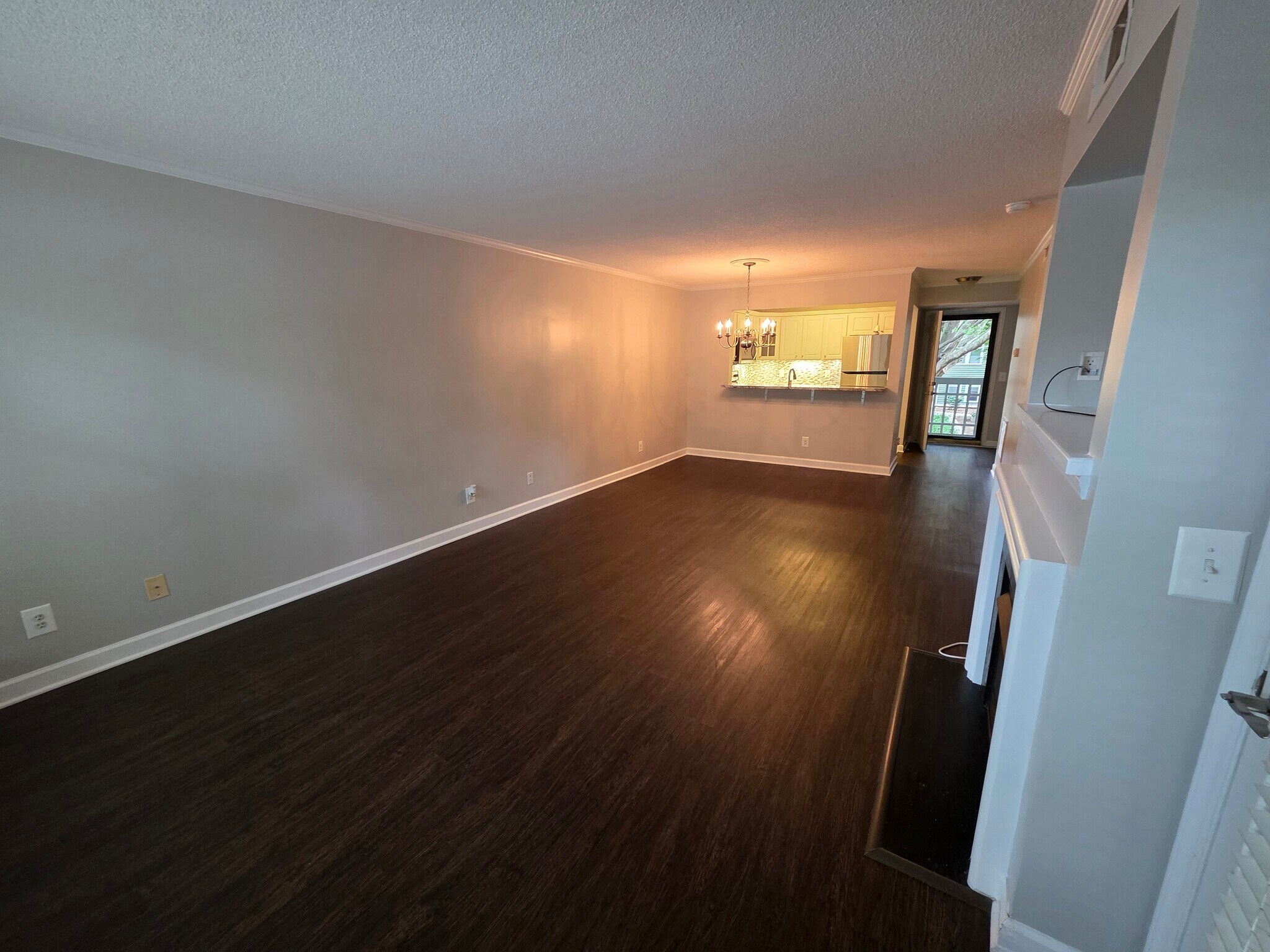 Building Photo - 1221 Westview Ln