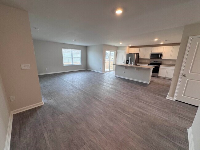 Building Photo - 141 Bud Dr