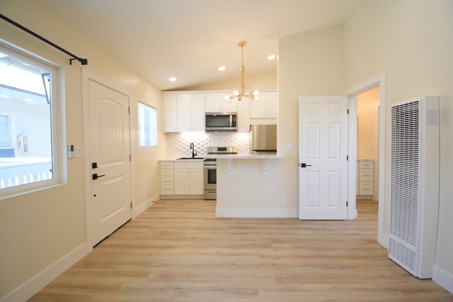 Building Photo - 1312 S Pacific St