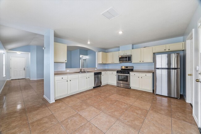 Building Photo - 19715 Billineys Park Dr