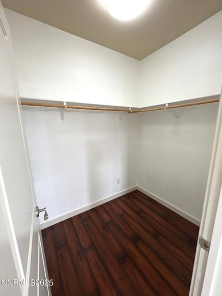 Building Photo - 1279 Par Three Dr