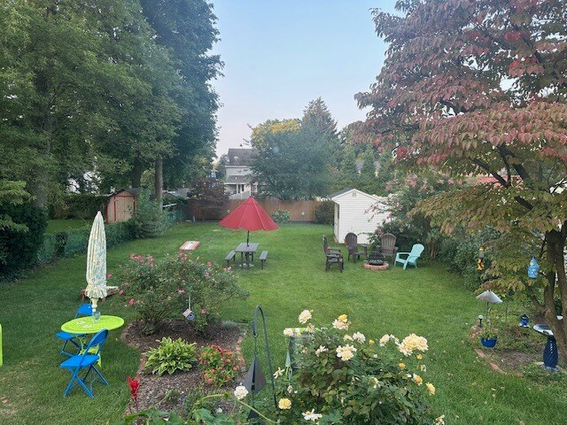 Shared back yard - 610 Main St