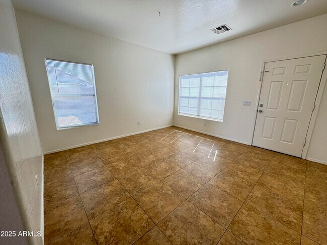 Building Photo - 33433 N Madison Way Dr