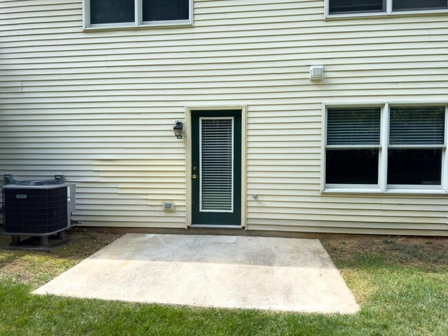 Building Photo - 7276- Sauerkraut Ln