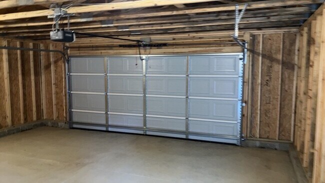 Building Photo - 2025 Culver Ave